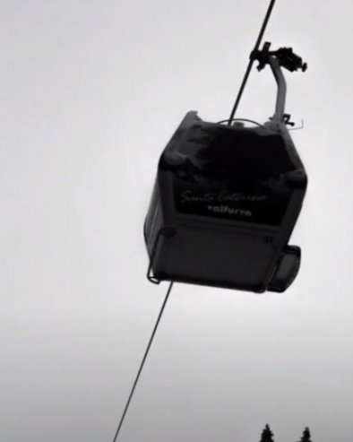 И СРБИН ЗАГЛАВЉЕН НА ЖИЧАРИ НА ДУРМИТОРУ: Спасиоци пришли неприступачном терену, уследила евакуација