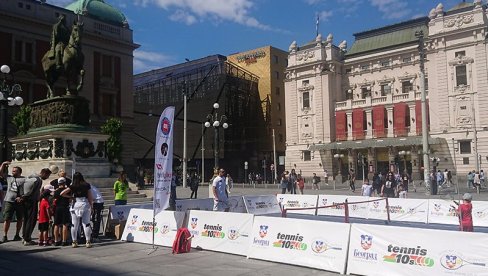 BEOGRAD TENISKI CENTAR SVETA mini tenis manifestacija ispred Kneza Mihaila