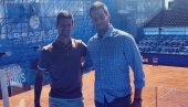 NOVAK JE APSOLUTNI ŠAMPION Ministar Udovičić posetio Đokovića (FOTO)