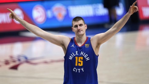 JOKIĆ SE IGRAO SA RIVALIMA: Nikola udario dve blokade u jednom napadu i sjajno asistirao za pobedu Denvera (VIDEO)