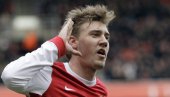 OPROŠTAJ NESTAŠNOG LORDA: Niklas Bendtner okačio kopačke o klin