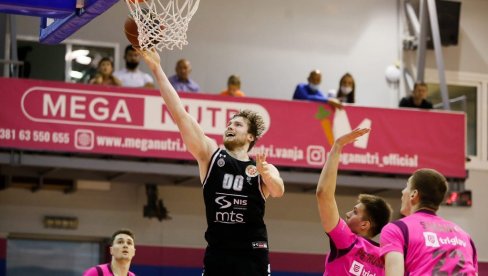 ЗАБРИЊАВАЈУЋЕ! Бивши кошаркаш Партизана доживео тешку повреду