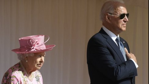 KRALJICA ELIZABETA UGOSTILA BAJDENA: Poseta uključuje tradicionalno zajedničko ispijanje čaja (FOTO)