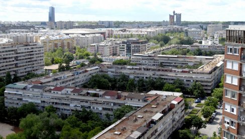 СТАТУС НЕ ЧУВА КУЋНИ БУЏЕТ: У чувеној ламели потребно много улагања, многи улази нису обнављани од изградње