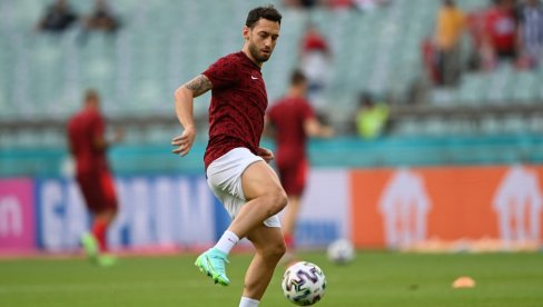 TURČIN NEĆE IZ INTERA: Hakan Čalhanoglu odbio ponudu Al Hilala