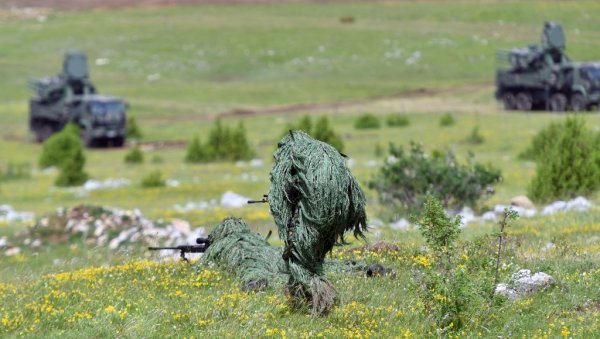 УПОЗОРЕЊЕ ВОЈСКЕ СРБИЈЕ: Војне вежбе на полигону „Пескови“