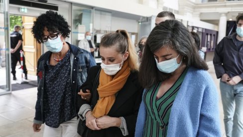 GODINU DANA ZA UBISTVO MUČITELJA: Olakšanje za Francuskinju koja je u istoj osobi ubila očuha, muža i makroa, cela nacija slavila epilog GODINU DANA ZA UBISTVO MUČITELJA: Olakšanje za Francuskinju koja je u istoj osobi ubila očuha, muža i makroa, cela nacija slavila epilog
