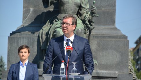 VUČIĆ O OBRADOVIĆU: Mora da postoji dijalog o KiM u javnosti