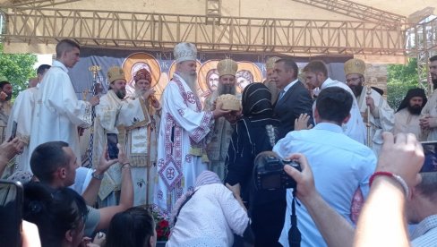 PATRIJARH PORFIRIJE U GRAČANICI: Kada nam kažu odrecite se Kosmeta, pa da li bi ste vi dozvolili da vam iščupaju srce? (FOTO)