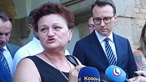 DA JOJ OLAKŠAJU ŽIVOT U RODNOM GRADU: Dragici Gašić, povratnici iz Đakovice, uručena pomoć (FOTO)