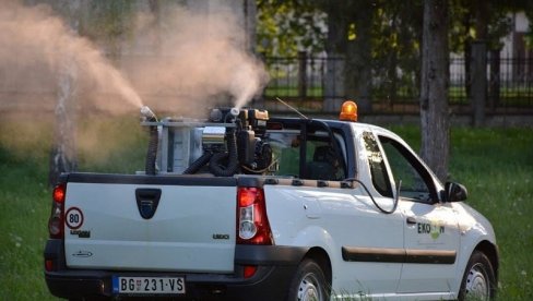 КОМАРЦИ СВЕ БРОЈНИЈИ: Вечерас креће велика акција сузбијања, ово су детаљи
