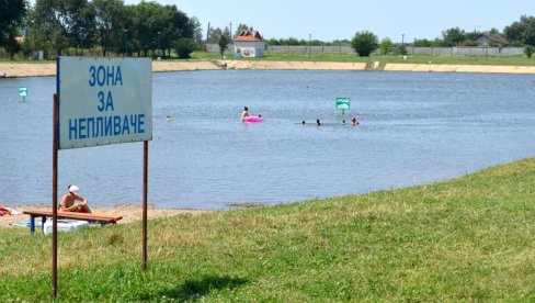 ŠKOLA PLIVANJA ZA NAJMLAĐE: Obuku  u Vršacu na Gradskom jezeru