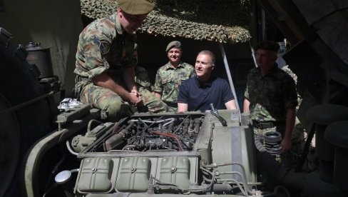 STEFANOVIĆ PORUČIO: Nema plemenitije dužnosti od zaštite svoje zemlje