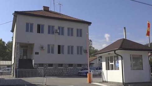 КРИВИЧНА ПРИЈАВА И ЗА ЛОПОВА И ЗА ОШТЕЋЕНОГ: Украо торбицу са парама и оружјем КРИВИЧНА ПРИЈАВА И ЗА ЛОПОВА И ЗА ОШТЕЋЕНОГ: Украо торбицу са парама и оружјем