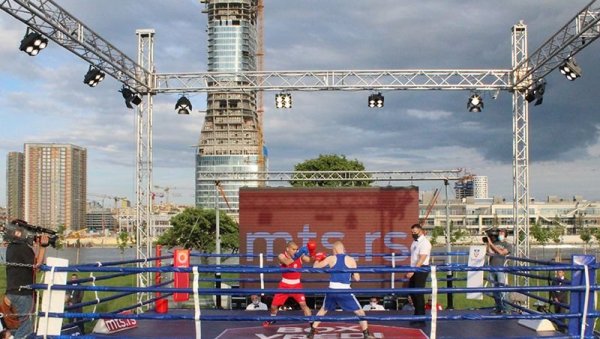 СВЕ ЈЕ СПРЕМНО ЗА НОВИ СПЕКТАКЛ: Београдско море поприште бокс дуела црвено-белих и загребачких Витезова