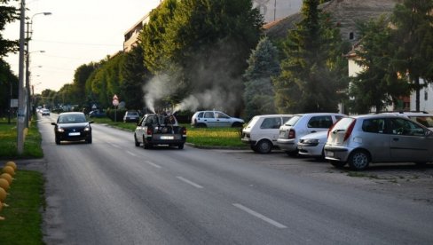 У ВРШЦУ ПРСКАЈУ КОМАРЦЕ: Други третман овог лета биће само са земље