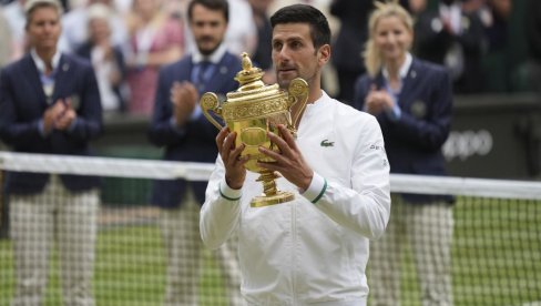 UZ SKANDIRANJE I APLAUZE: Ovako je dočekan Novak Đoković na Svetom Stefanu! (FOTO/VIDEO)