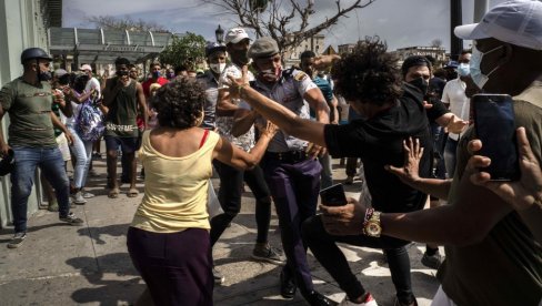 HAVANA VRI U PROTESTIMA: Karipsko ostrvo potresaju najveće antivladine demonstracije poslednjih decenija