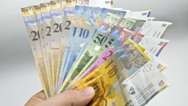 НАГЛИ СКОК ШВАЈЦАРСКОГ ФРАНКА: Највеће јачање за више од 10 година