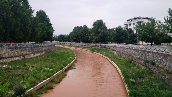 МОГУЋ ПОРАСТ ВОДОСТАЈА ЦРНИЦЕ: Штаб за ванредне ситуације у Параћину увео приправност комуналних служби