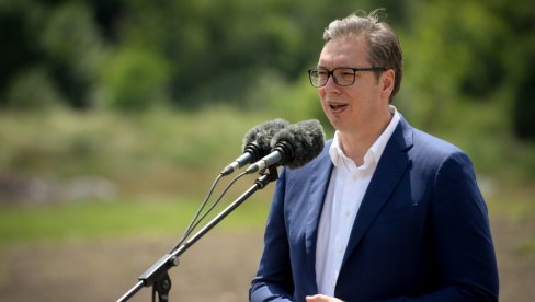 VUČIĆ U SKOPLJU: Predsednik Srbije sastaje se sa Zaevim i Ramom