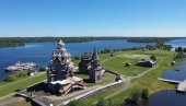 NAJLEPŠA CRKVA OD DRVETA OTVORENA ZA VERNIKE: Završena restauracija hramova u Rusiji na ostrvu Kiži (VIDEO)