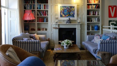 ИЗБАЦИТЕ ОВО ИЗ КУЋЕ: Многи Срби га држе као украс, а нису свесни да привлачи лошу срећу ИЗБАЦИТЕ ОВО ИЗ КУЋЕ: Многи Срби га држе као украс, а нису свесни да привлачи лошу срећу