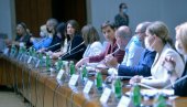 РАЗМАТРАЋЕМО УВОЂЕЊЕ НОВИХ МЕРА: Премијерка Брнабић најавила седницу Кризног штаба