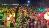 DRAGANA MIRKOVIĆ U MALOM ZVORNIKU: Pevačica napravila koncert za pamćenje (FOTO)