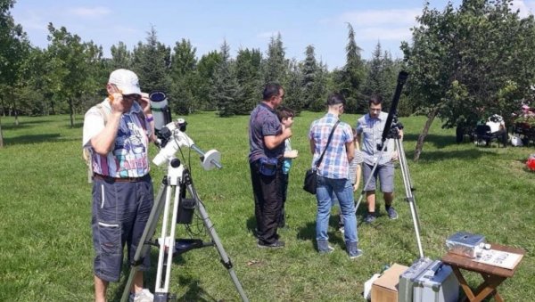 ТЕЛЕСКОПИ НА БАГДАЛИ У КРУШЕВЦУ: У недељу посматрање две највеће планете у сунчевом систему