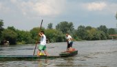 TRSTENIK NA MORAVI OD 9. DO 15. AVGUSTA: Posebna atrakcija čuveno takmičenje u trci čamaca pomoću motke (FOTO)