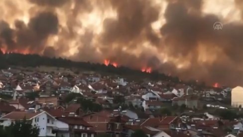 SLOVENIJA STIŽE U POMOĆ: U Severnu Makedoniju stiglo 16 vozila jedinica civilne zaštite