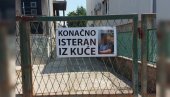 KONAČNO ISTERAN IZ KUĆE: Poruka na tabli u Zemunu nasmejala mnoge, ali istina je mnogo drugačija (FOTO)