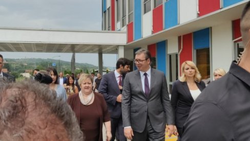 VUČIĆ PORUČIO PLENKOVIĆU: Nećemo da zaboravimo Oluju i Bljesak - To nije politika prošlosti, već politika budućnosti