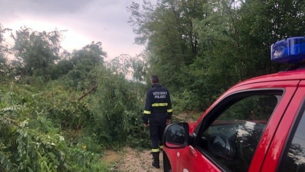 НЕВРЕМЕ ЈАЧЕ И ОД РАКЕТА: Од Крајине до Подриња испаљене 44 противградне ракете