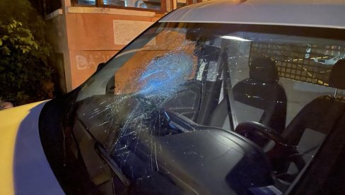 NA VOŽDOVCU NAPALI DVE EKIPE ČISTOĆE: Nepoznati sugrađani u petak uveče oštetili dva vozila komunalnog preduzeća za prskanje komaraca NA VOŽDOVCU NAPALI DVE EKIPE ČISTOĆE: Nepoznati sugrađani u petak uveče oštetili dva vozila komunalnog preduzeća za prskanje komaraca