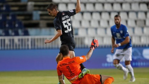 PARTIZAN SLAVIO UZ HAOS NA TRIBINAMA: Crno-beli arhivirali Novi Pazar, neka se spremi Soči!