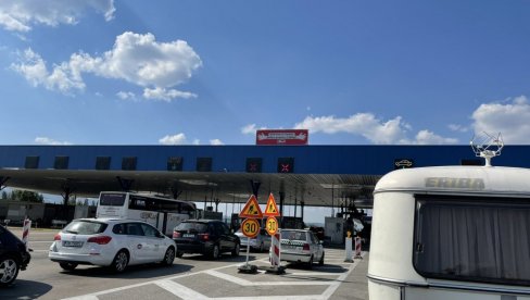 БЕЗ ГУЖВИ НА НАПЛАТНИМ СТАНИЦАМА: Ево какво је тренутно стање на граничним прелазима у Србији БЕЗ ГУЖВИ НА НАПЛАТНИМ СТАНИЦАМА: Ево какво је тренутно стање на граничним прелазима у Србији