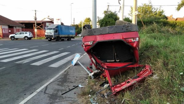 ПОЗНАТО СТАЊЕ МЛАДИЋА ПОВРЕЂЕНИХ У КРУШЕВЦУ: Један задржан у крушевачкој болници - други пребачен у Клинички центар Ниш