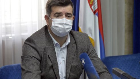 ДОКТОР МИРСАД ЂЕРЛЕК: Епидемија се побеђује вакцином, а не мерама