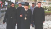 HUMANI GEST EPARHIJE ŠABAČKE: Poklonili 120.000 dinara porodici kojoj je izgorela kuća HUMANI GEST EPARHIJE ŠABAČKE: Poklonili 120.000 dinara porodici kojoj je izgorela kuća