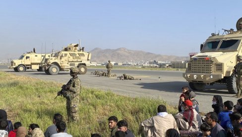 NATO PUCA PO ŠAVOVIMA: Kako su senke prošlosti podelile saveznike u zločinu