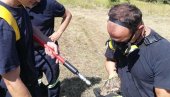 VATROGASCI-SPASIOCI SU HEROJI: Fotografije koje dokazuju njihovu bezgraničnu nesebičnost (FOTO)