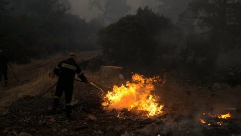 VATRA GUTA HEKTARE: Fenomen pregrevanja planete i ljudski faktor podstiču spektakularne požare širom Starog kontinenta