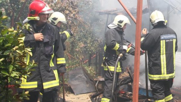 И ВАТРОГАСЦИ БИ ВЕЋА ПРИМАЊА: Припадници спасилачких јединица широм Херцеговине боре се за своја права