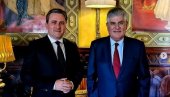 НА КРАЈУ УСПЕШНЕ ПОСЕТЕ ЕГИПТУ: Селаковић у Каиру са Насеровим сином (ФОТО) НА КРАЈУ УСПЕШНЕ ПОСЕТЕ ЕГИПТУ: Селаковић у Каиру са Насеровим сином (ФОТО)