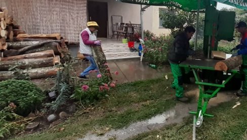 CENA DRVA ZA OGREV OKO 5,500 DINARA: U Jadru se već spremaju za grejnu sezonu CENA DRVA ZA OGREV OKO 5,500 DINARA: U Jadru se već spremaju za grejnu sezonu