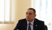 МИНИСТАР ВУЛИН ПОРУЧИО ИЗ БУДИМПЕШТЕ: Србија није и не може бити паркинг за мигранте, односи Србије и Мађарске на највишем нивоу