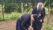 PATRIJARH PORFIRIJE U MANASTIRU LEPAVINA: Nedostaju mi ti jednostavni, blagosloveni poslovi