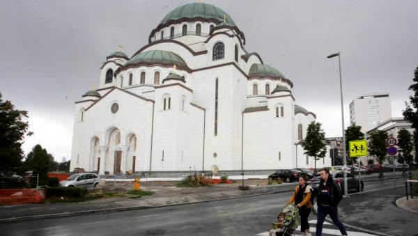 МОЖЕМО ЛИ ДА ПРИСАЈЕДИНИМО СРБИЈУ?! Рус видео сцену из Београда и не може да дође себи (ВИДЕО)